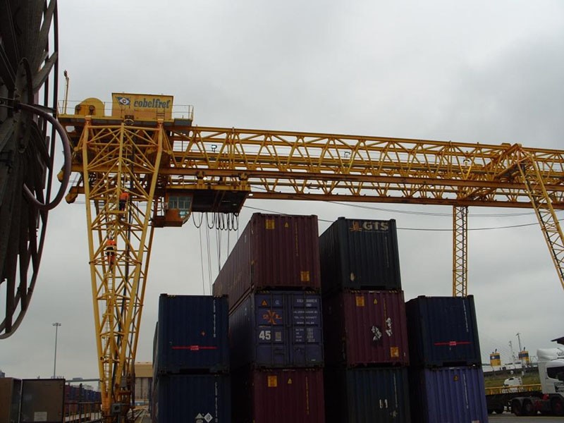 Container Port (Crane Detection Scheme)